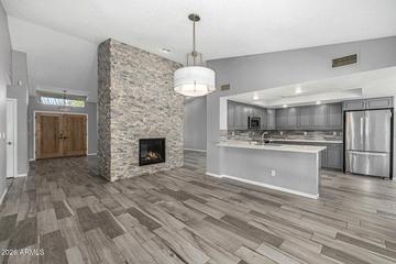 801 E Acoma Dr., Phoenix, AZ 85022