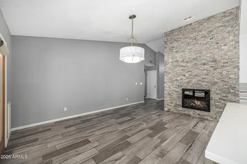 801 E Acoma Dr., Phoenix, AZ 85022