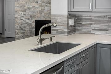 801 E Acoma Dr., Phoenix, AZ 85022