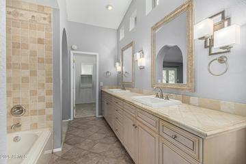 801 E Acoma Dr., Phoenix, AZ 85022