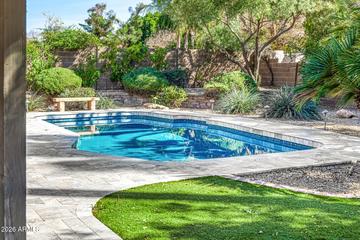 801 E Acoma Dr., Phoenix, AZ 85022