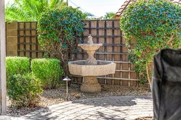 801 E Acoma Dr., Phoenix, AZ 85022