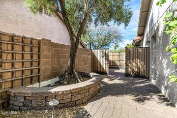 801 E Acoma Dr., Phoenix, AZ 85022