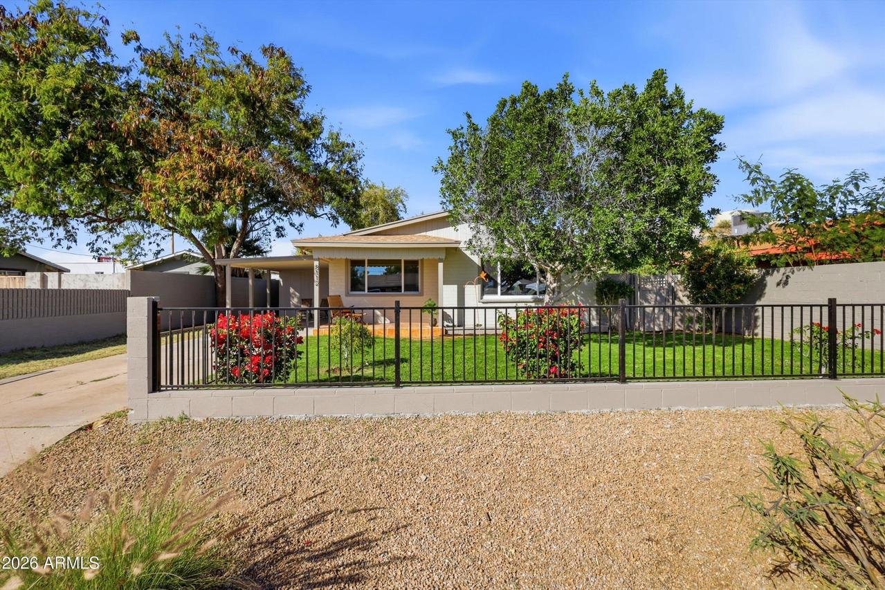 8112 E 1st Ave., Mesa, AZ 85208