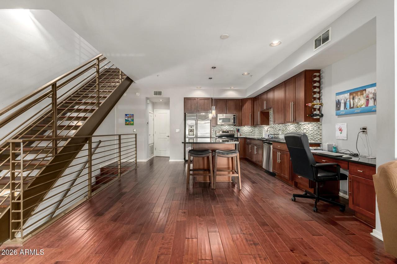 525 W Lakeside Dr. #125, Tempe, AZ 85281