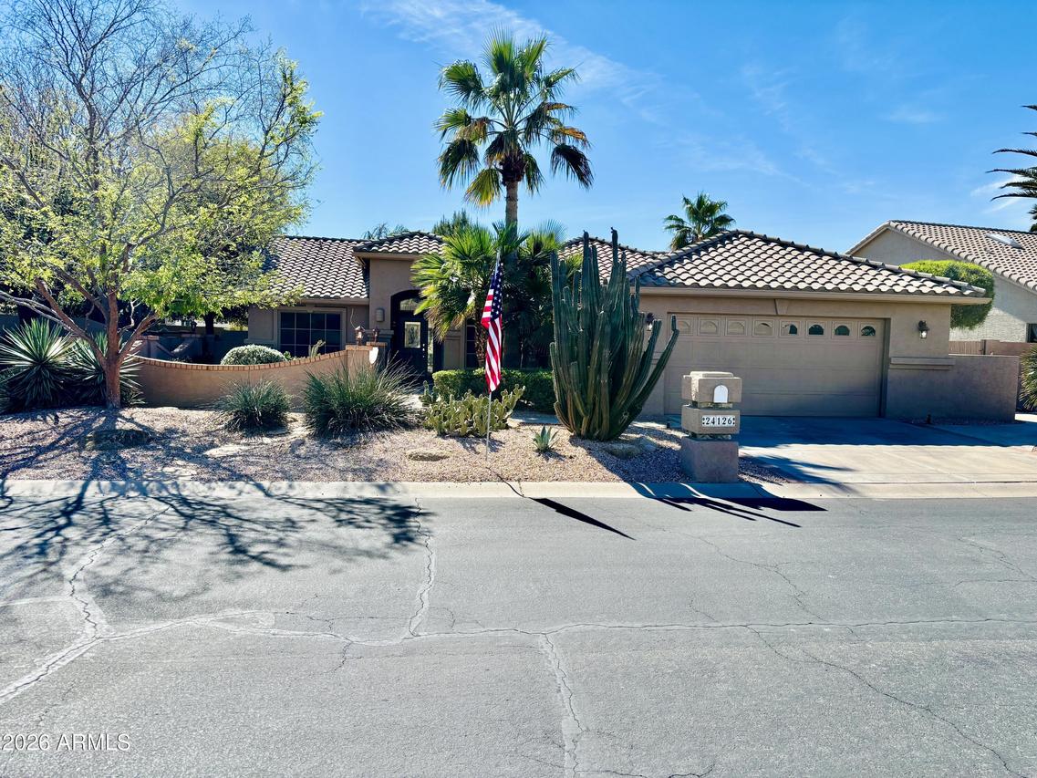 24126 S Lakeway Cir., Sun Lakes, AZ 85248