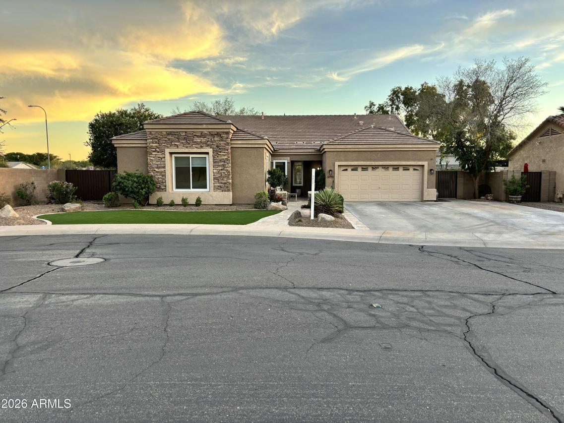 4995 E Indian Wells Dr., Chandler, AZ 85249