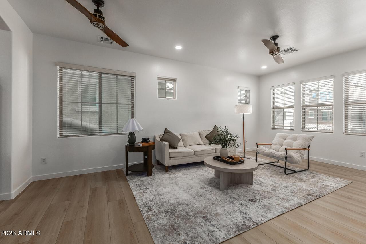 2032 N 77th Ln., Phoenix, AZ 85035