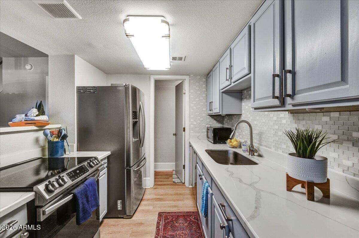 8859 N 12th Pl., Phoenix, AZ 85020