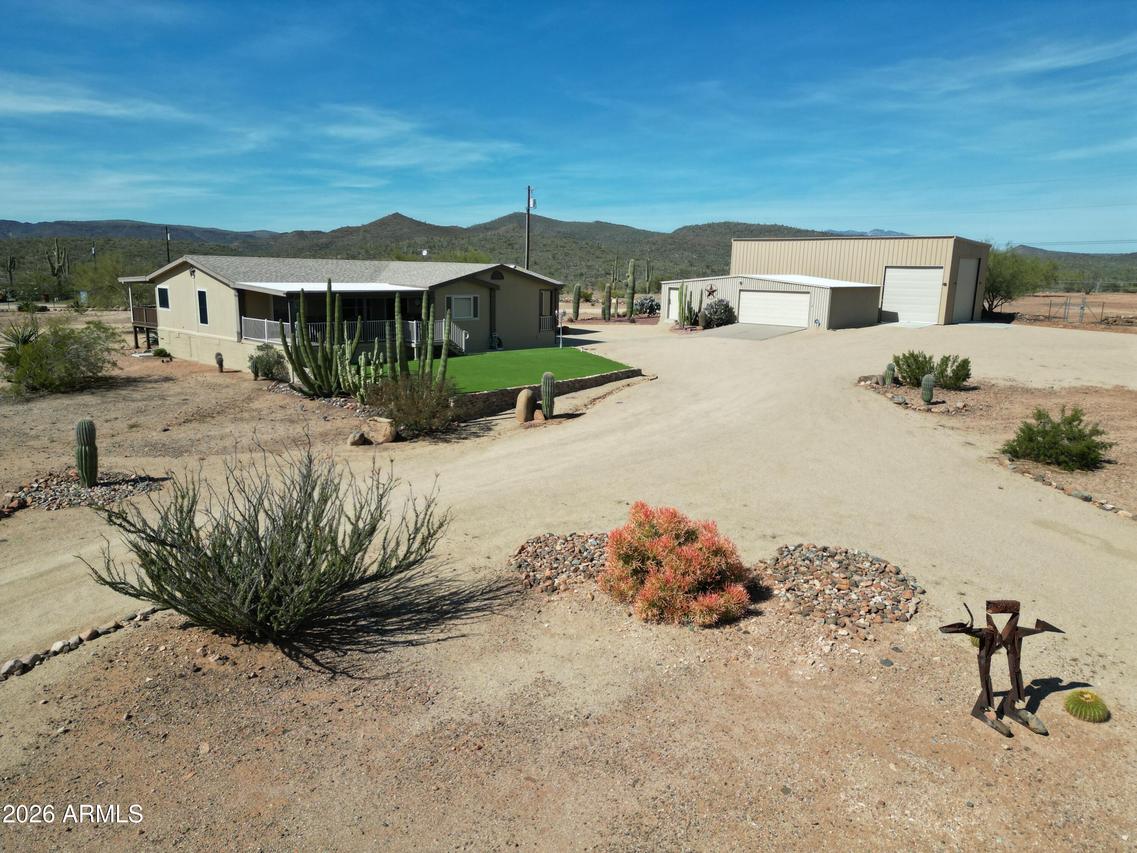 48006 N 41st Ave., New River, AZ 85087
