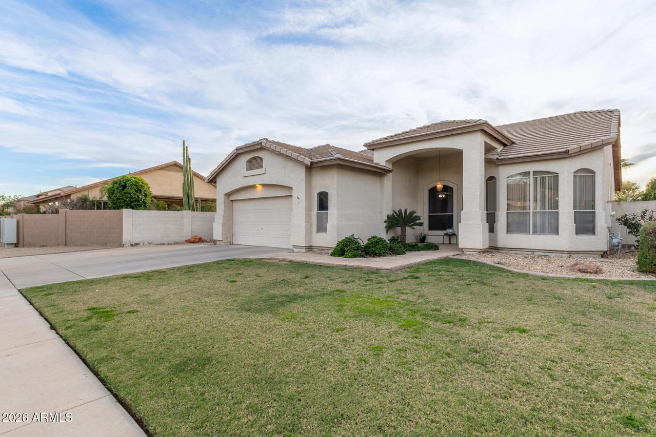 1142 N Joshua Tree Ln., Gilbert, AZ 85234