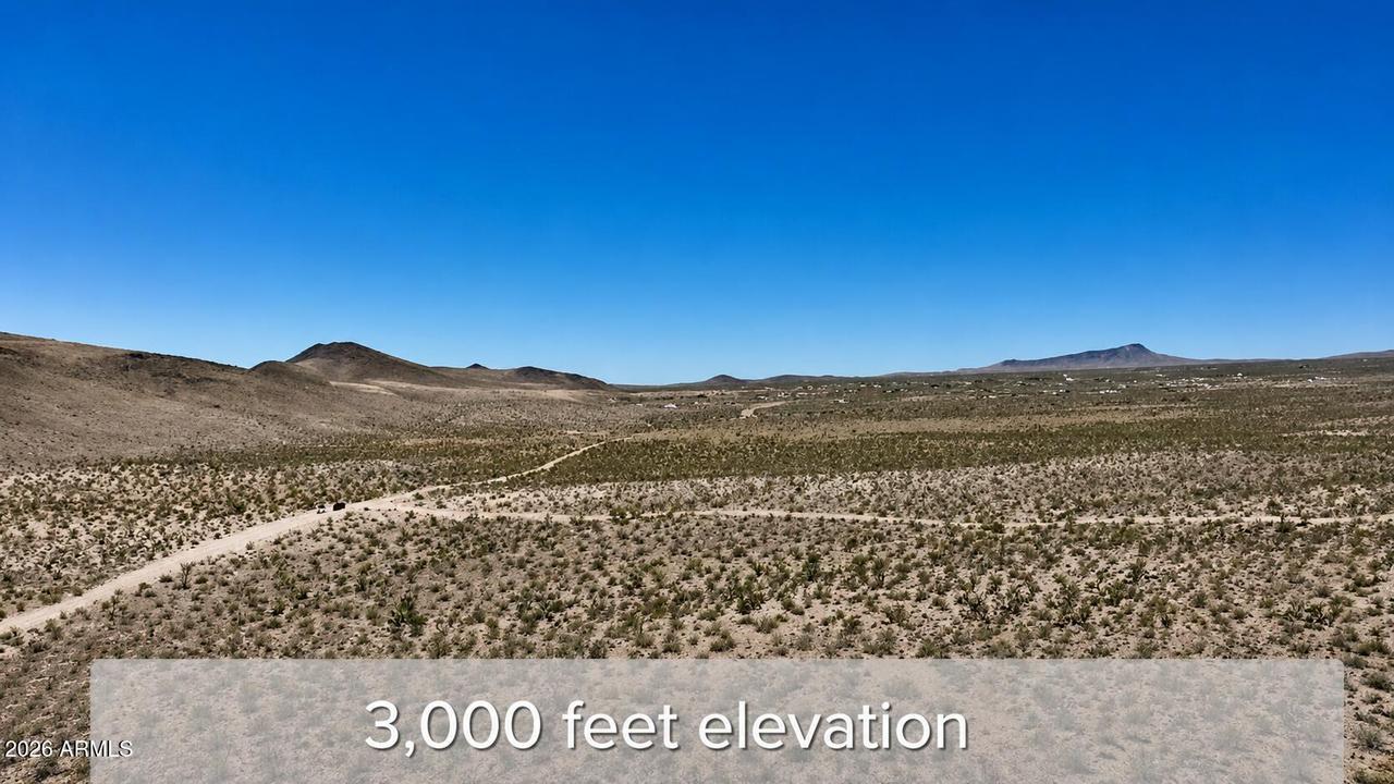 20455 N Skipper Blvd. #282, White Hills, AZ 86445