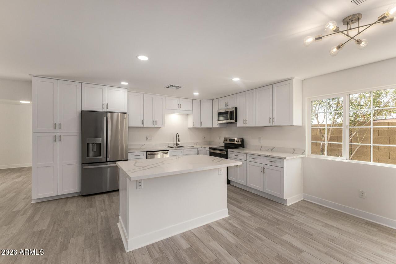 7103 W Vogel Ave., Peoria, AZ 85345