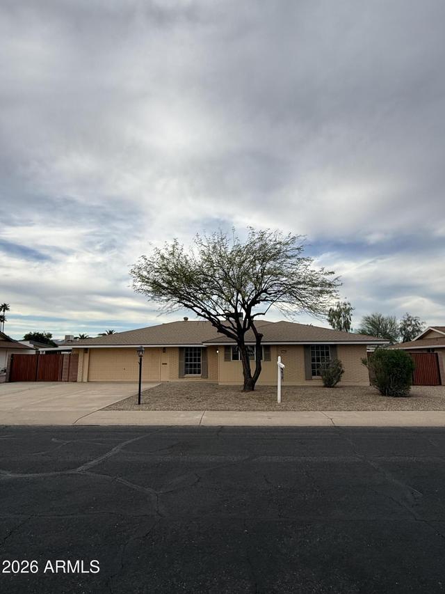 10332 W Wininger Cir., Sun City, AZ 85351