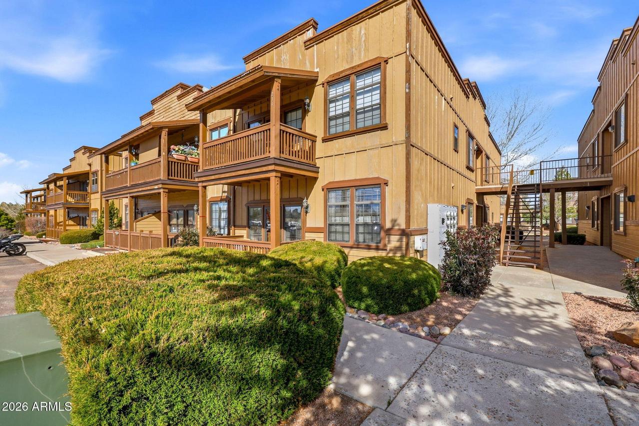 2351 Quarter Horse Tr. #134, Overgaard, AZ 85933