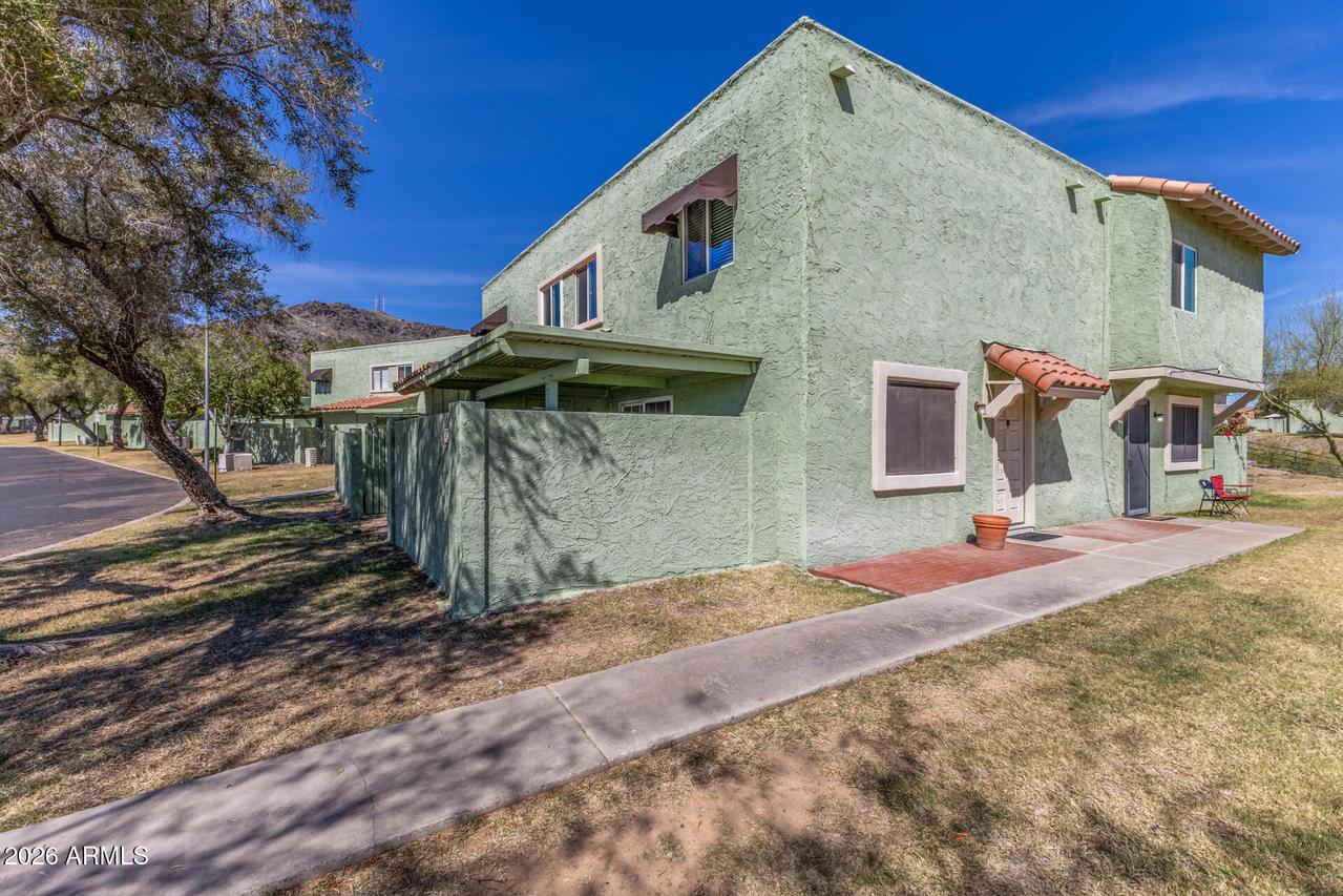 10207 N 8th St. #A, Phoenix, AZ 85020