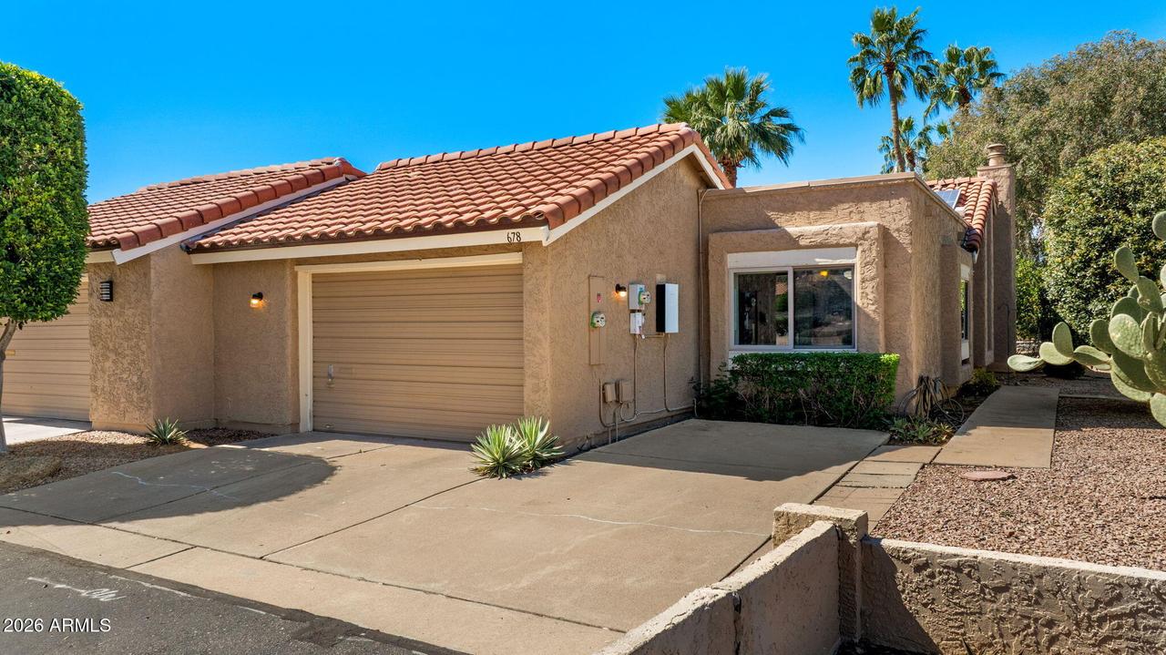 678 Leisure World, Mesa, AZ 85206
