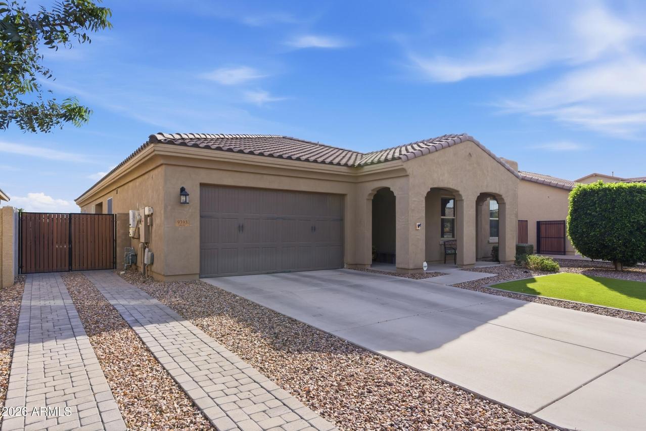 9393 W Daley Ln., Peoria, AZ 85383