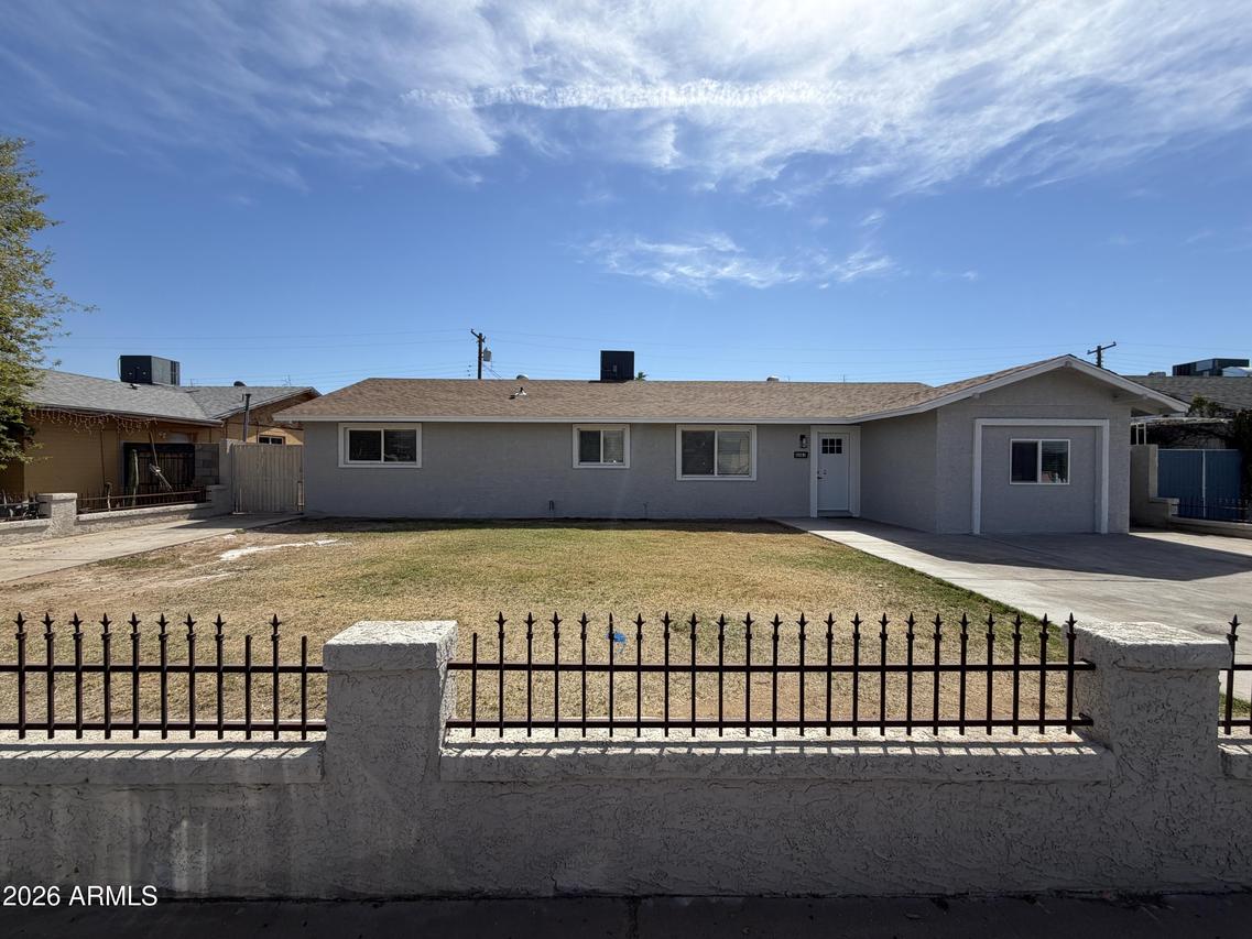 6063 W Earll Dr., Phoenix, AZ 85033