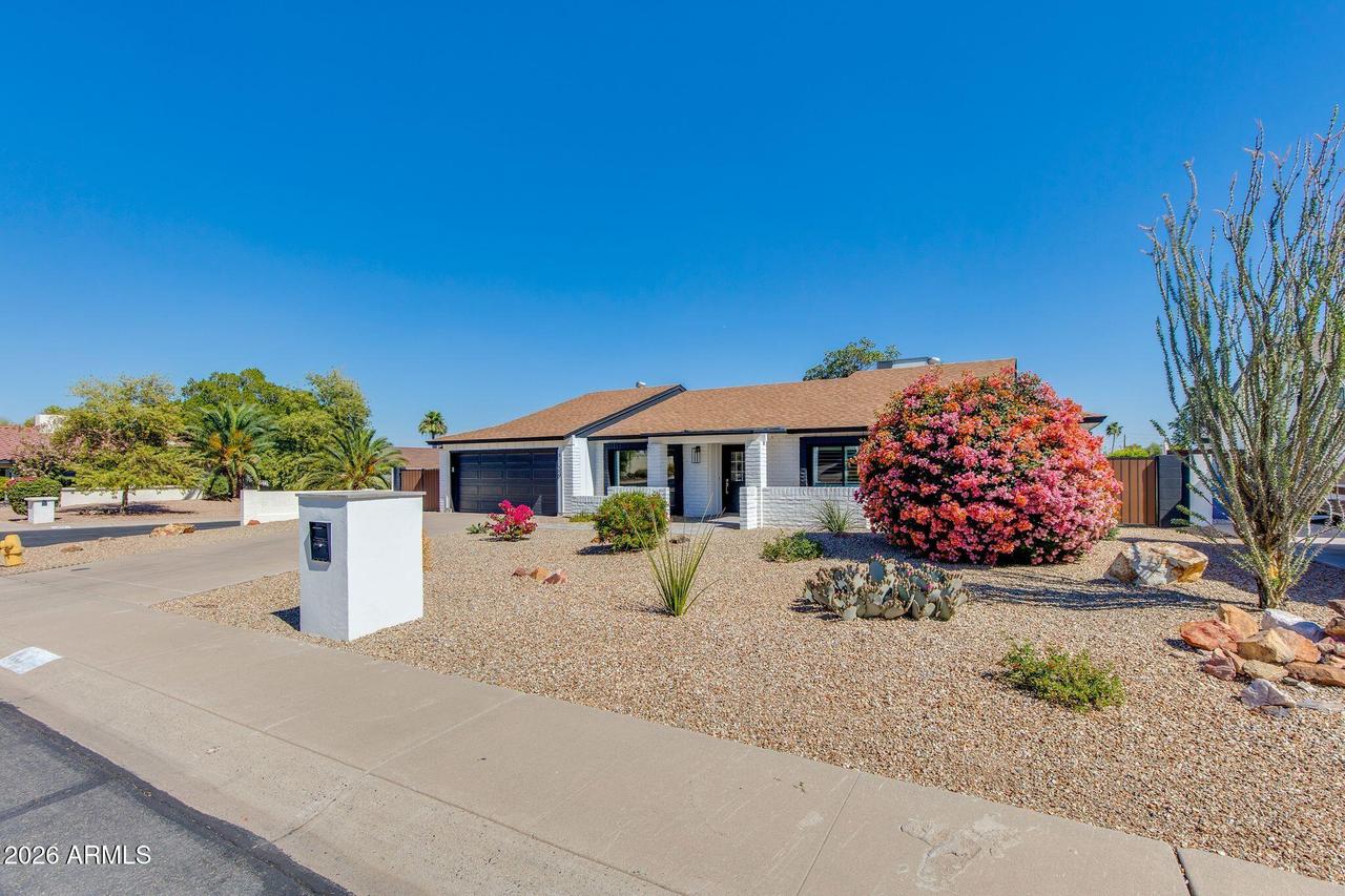 11229 N 23rd Pl., Phoenix, AZ 85028