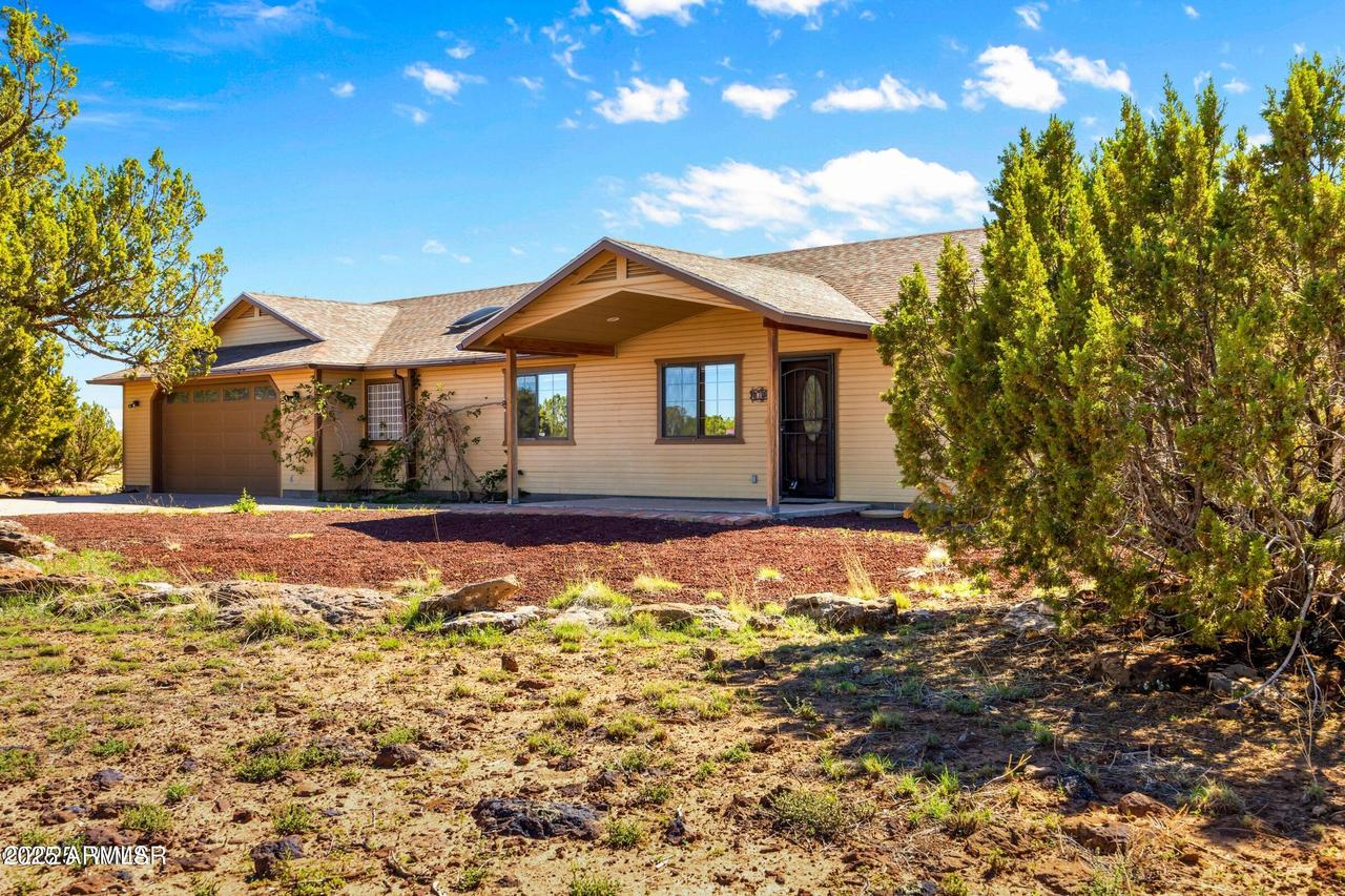 8755 Coronado Dr., Show Low, AZ 85901