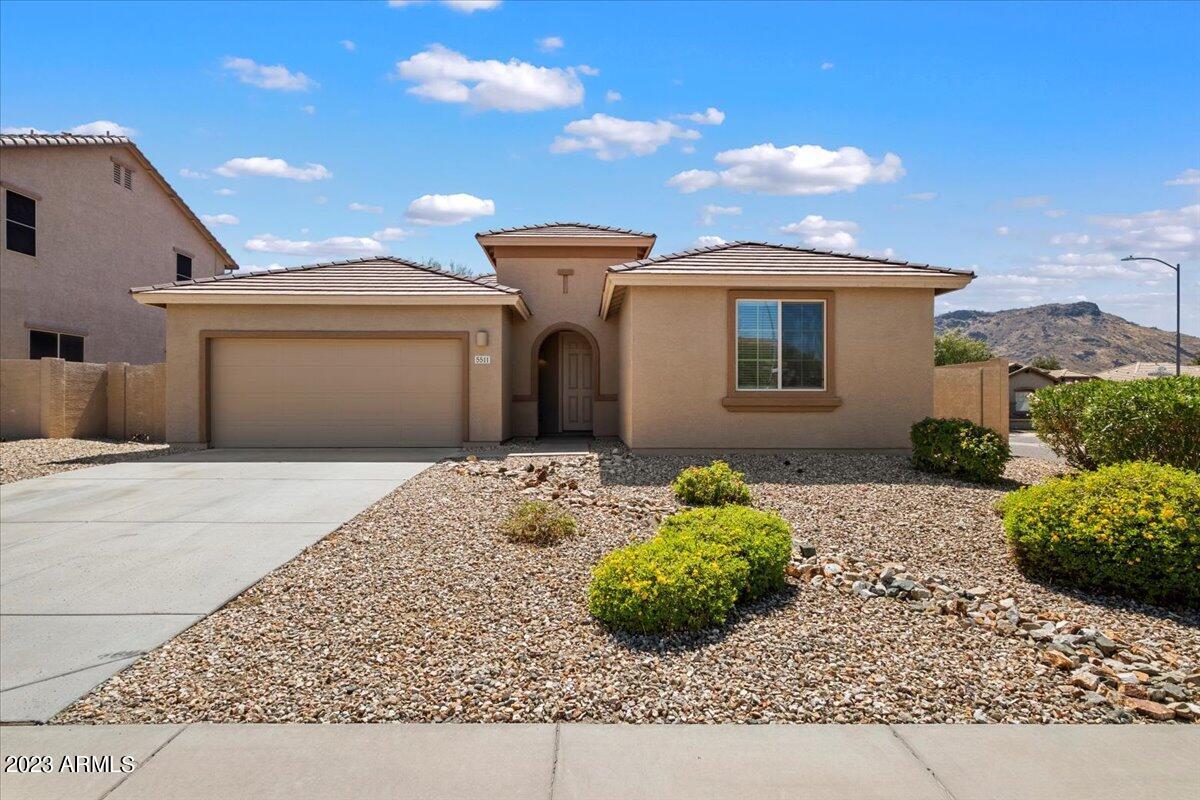 5511 W Desperado Way, Phoenix, AZ 85083