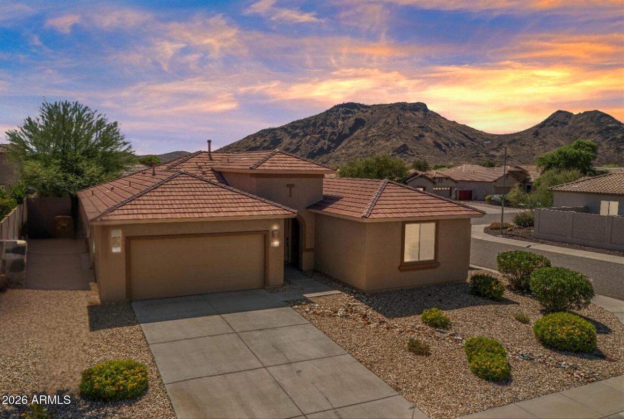 5511 W Desperado Way, Phoenix, AZ 85083