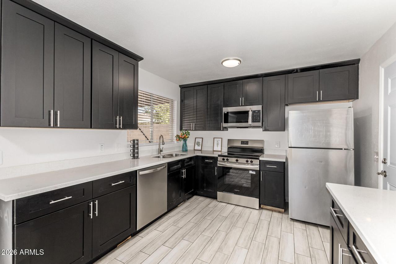 7118 W Earll Dr., Phoenix, AZ 85033