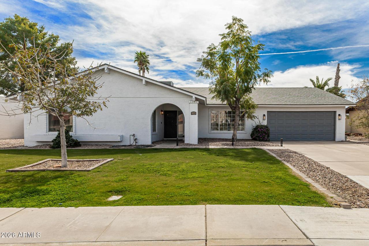 913 W Summit Pl., Chandler, AZ 85225