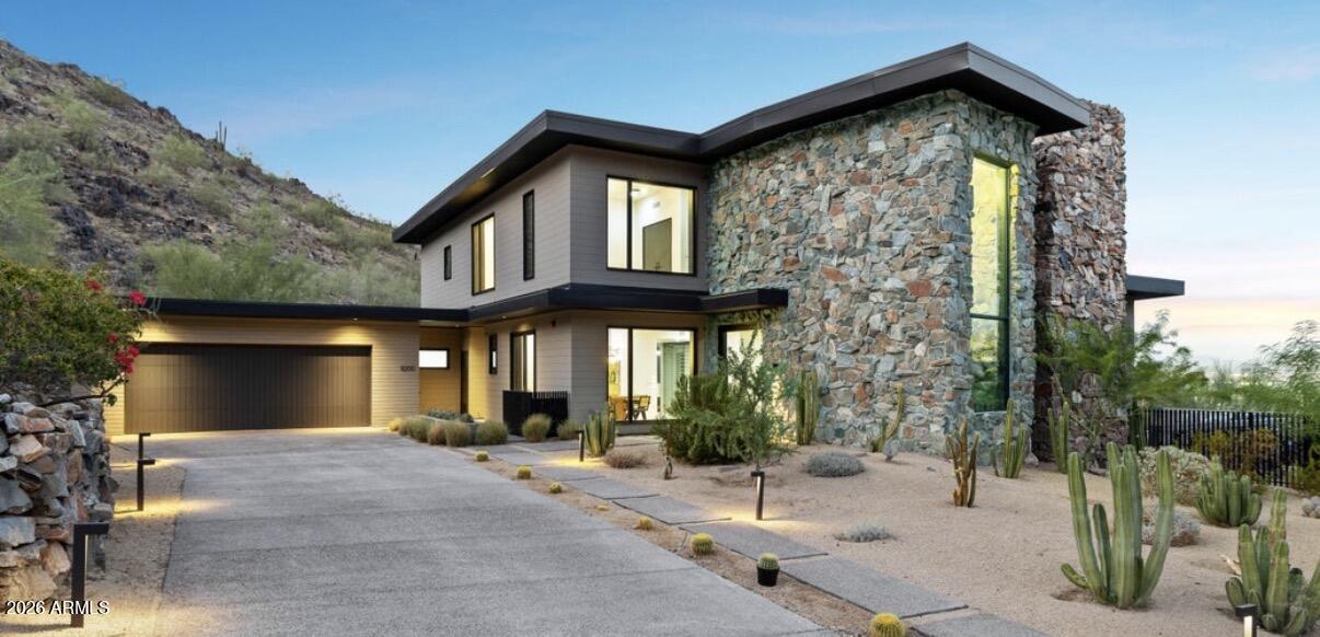 8200 N Charles Dr., Paradise Valley, AZ 85253