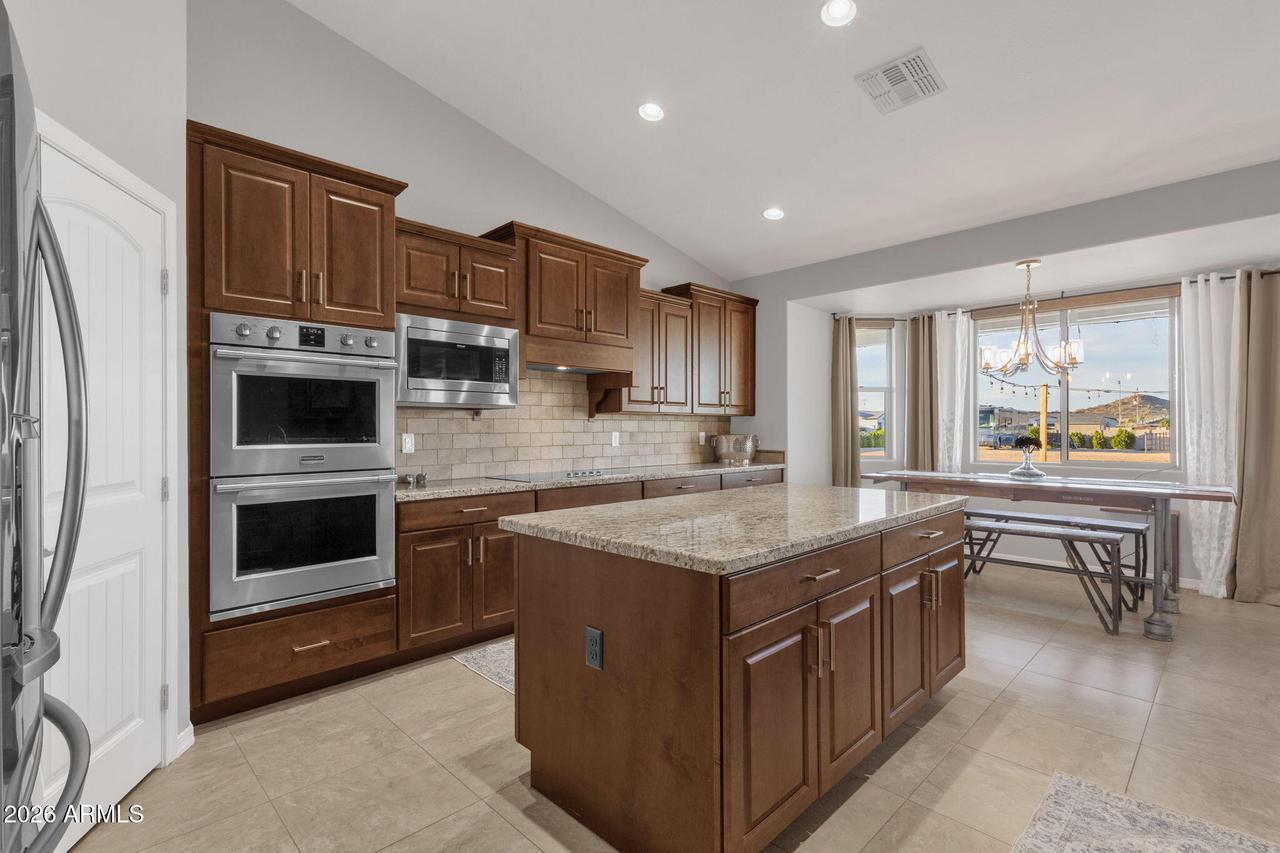 28252 N Quintana Pl., San Tan Valley, AZ 85144