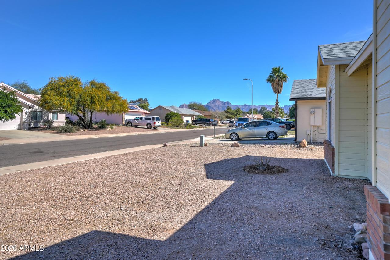1881 W 12th Ave., Apache Junction, AZ 85120