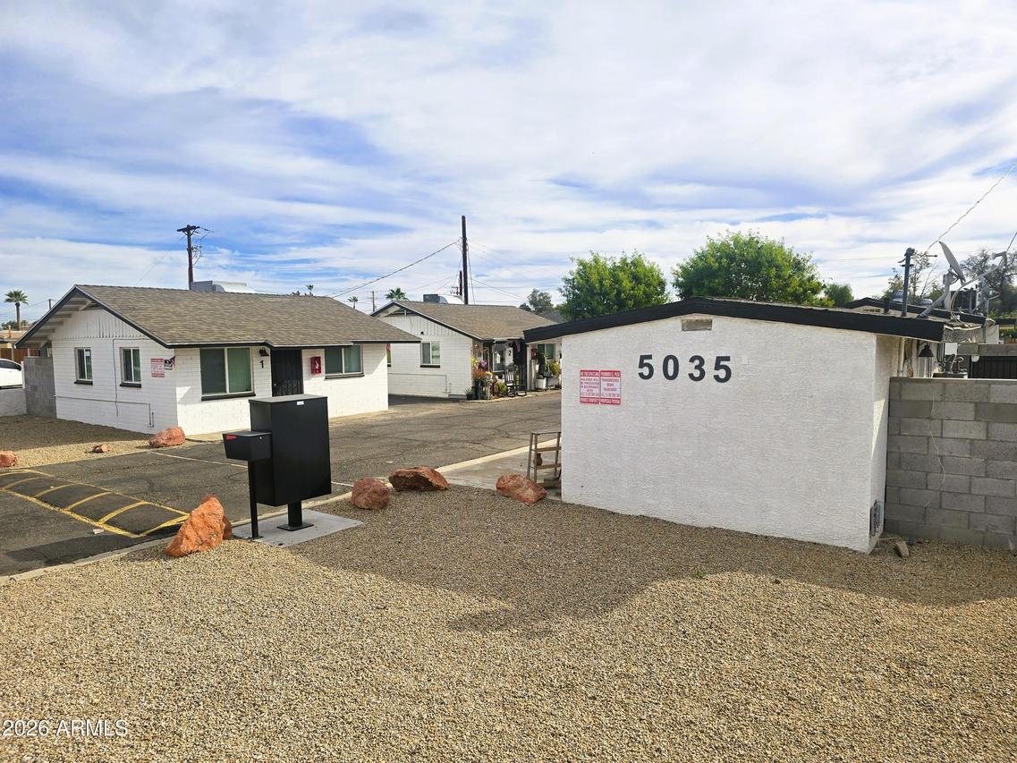 5035 N 23rd Ave., Phoenix, AZ 85015
