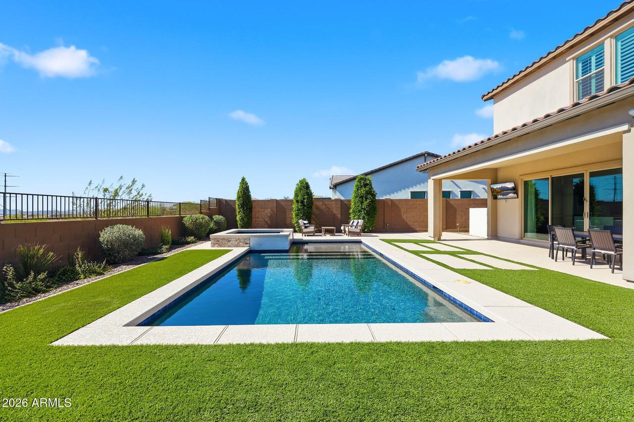 2209 E Fallen Leaf Ln., Phoenix, AZ 85024