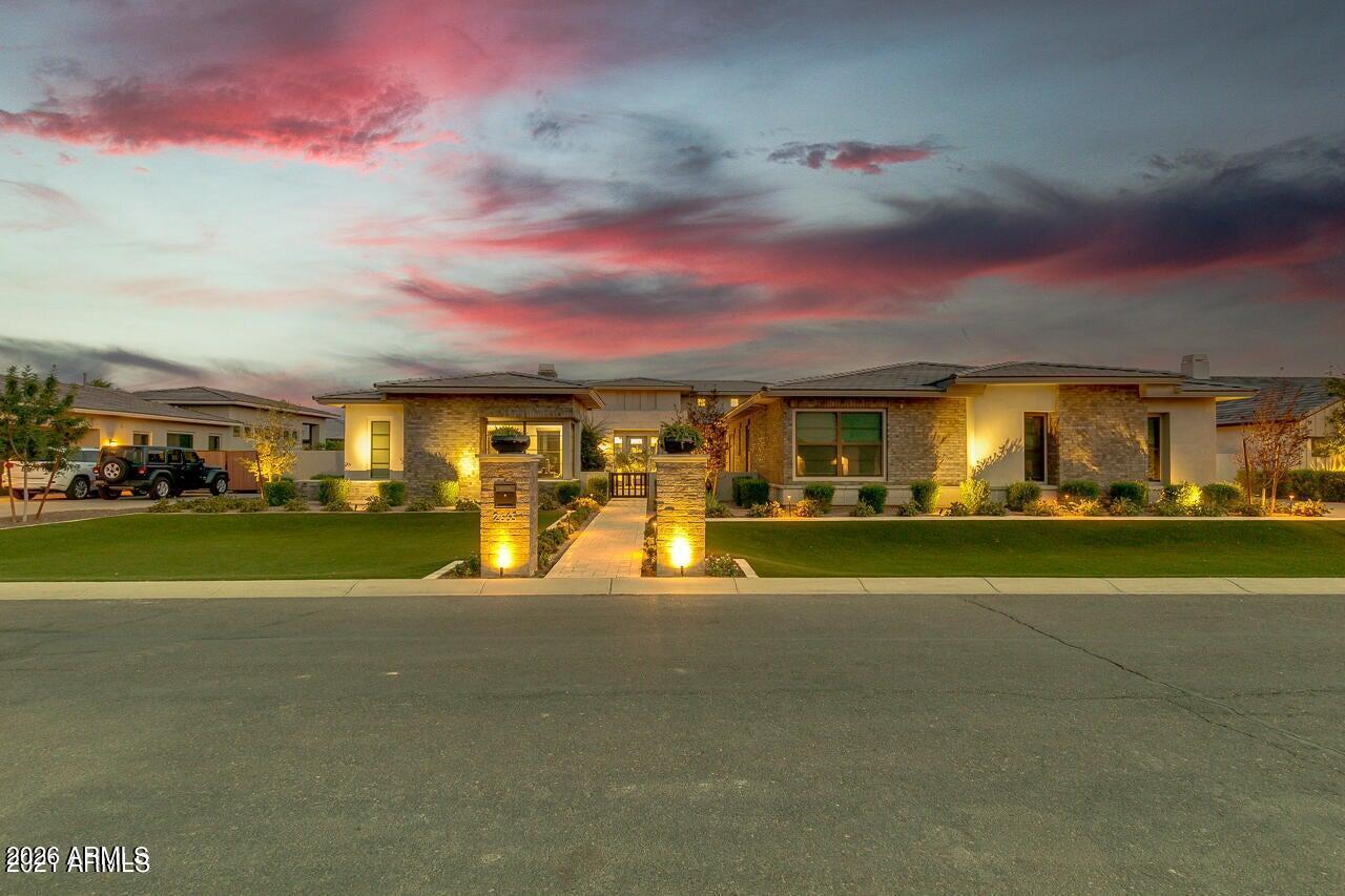 2665 E Hummingbird Way, Gilbert, AZ 85297