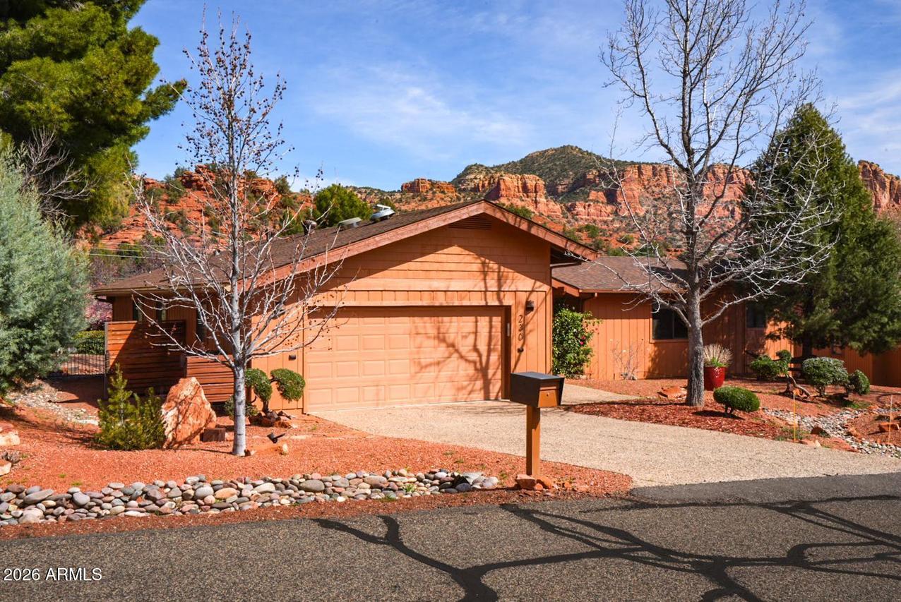 230 Montazona Tr., Sedona, AZ 86351