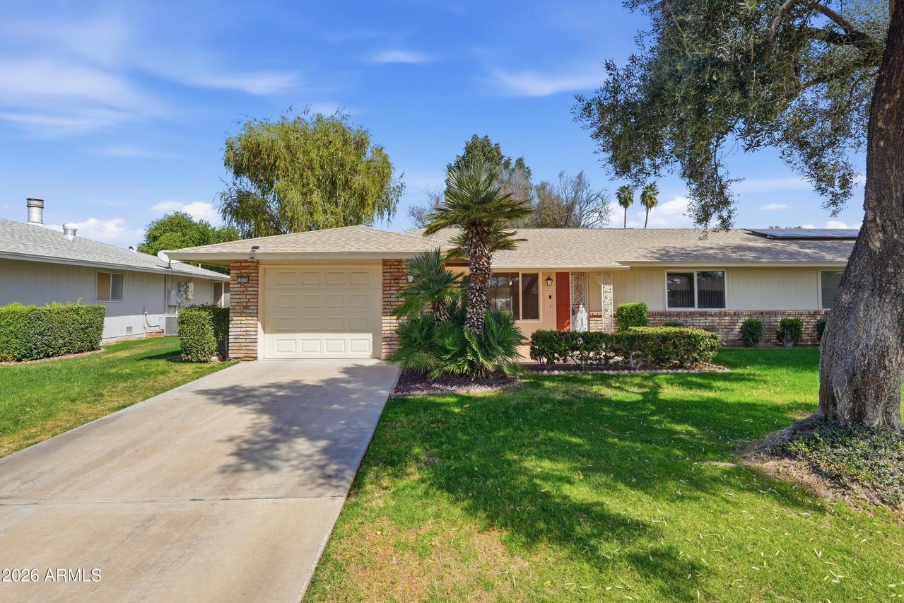 10326 W Prairie Hills Cir., Sun City, AZ 85351