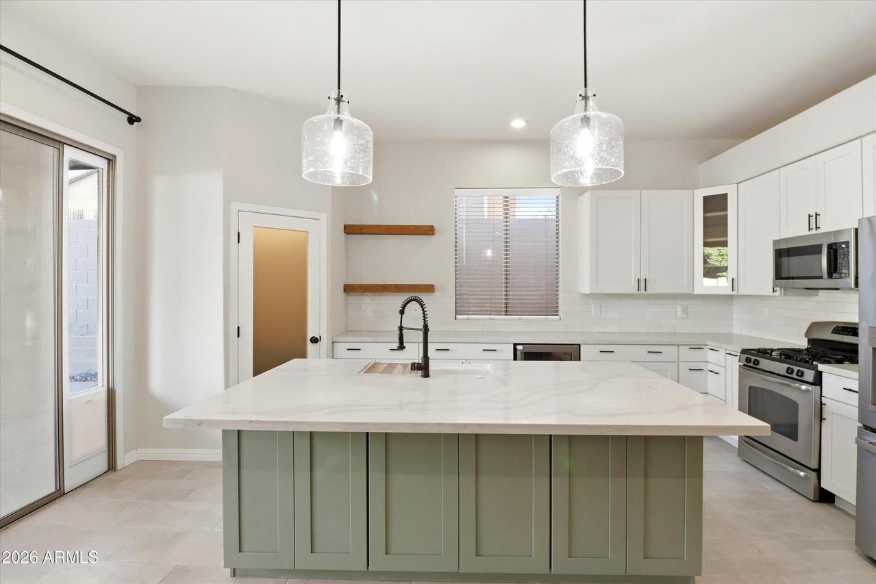 20615 N 9th St., Phoenix, AZ 85024