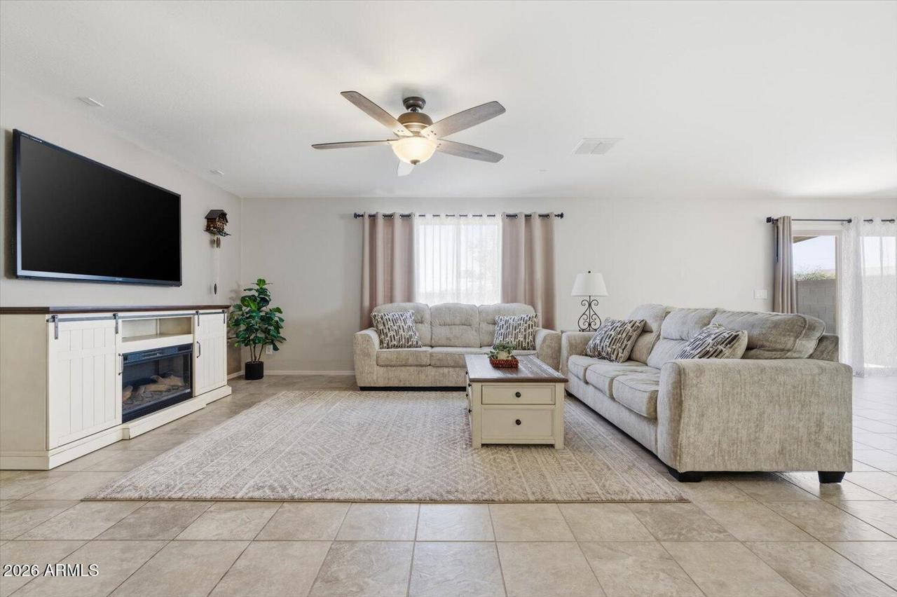 36859 N El Morro Tr., San Tan Valley, AZ 85140