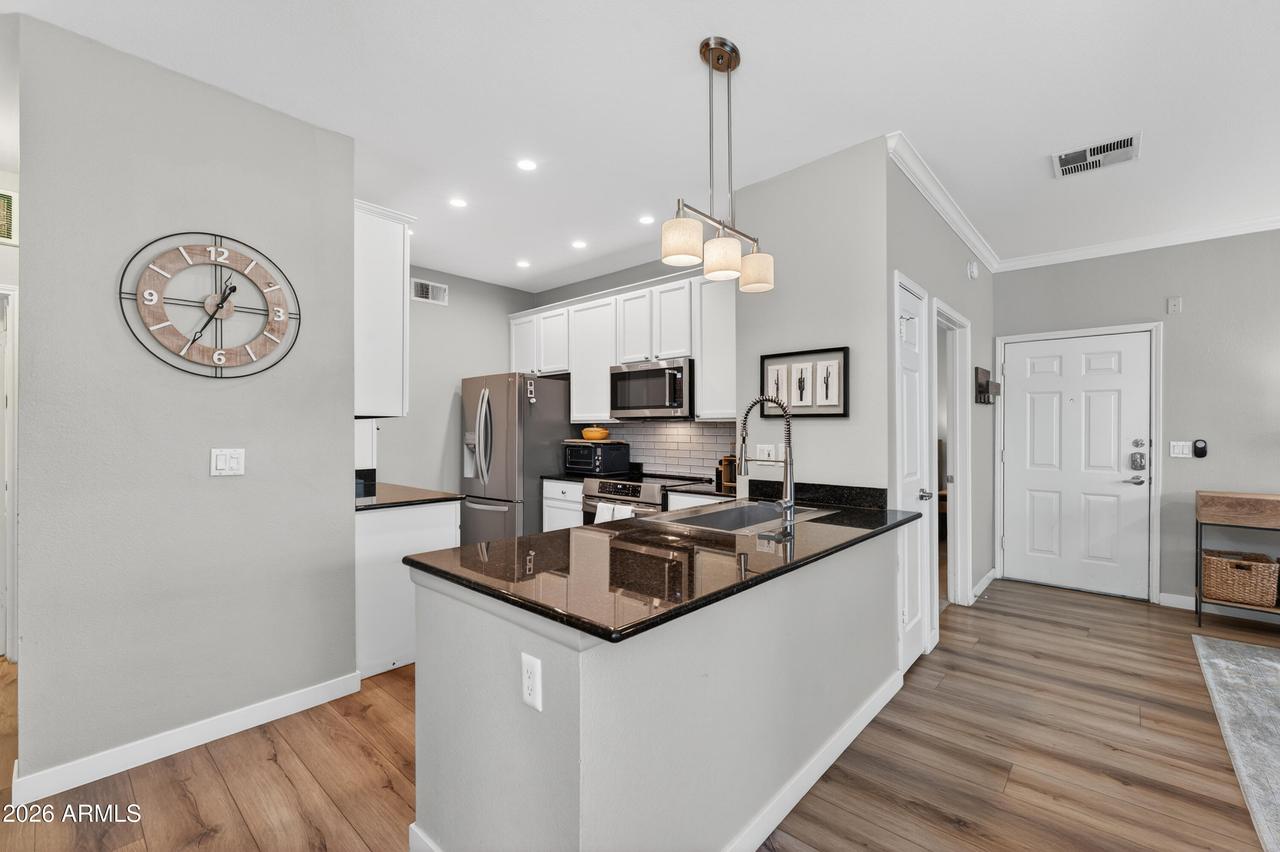 7009 E Acoma Dr. #1140, Scottsdale, AZ 85254