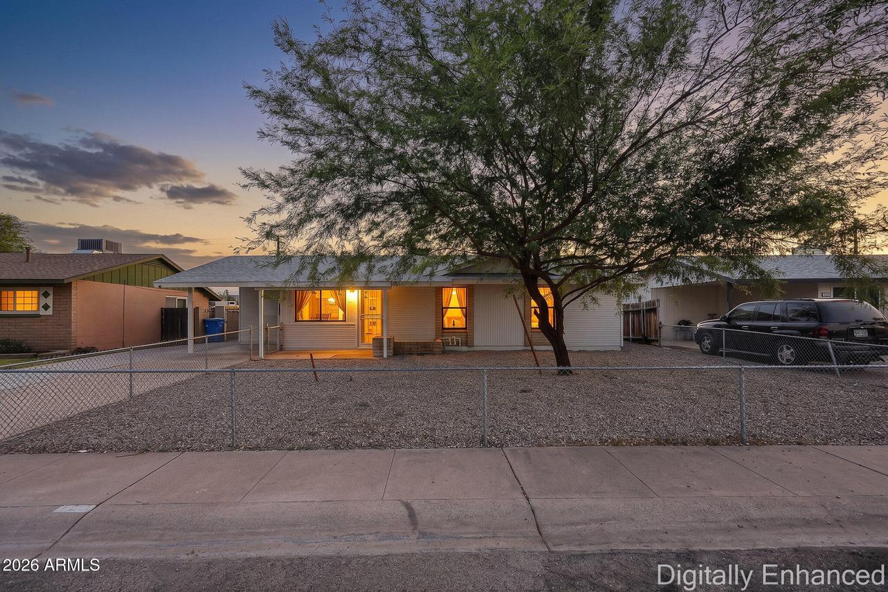 8201 W Earll Dr., Phoenix, AZ 85033