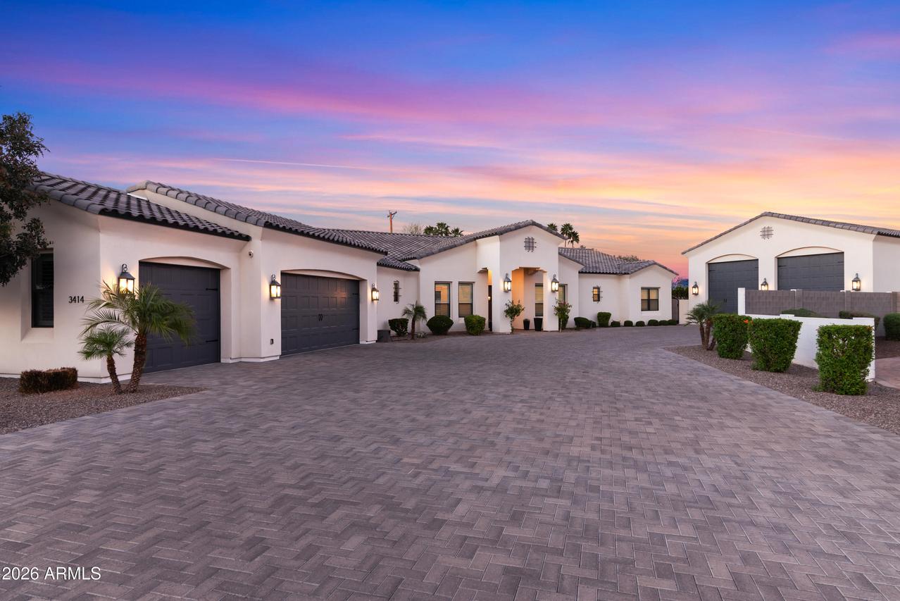 3414 E Gable Cir., Mesa, AZ 85204