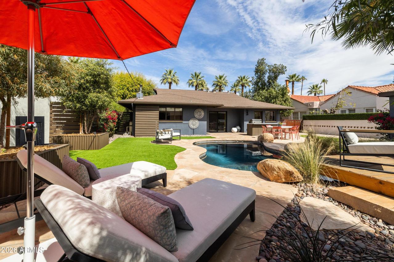 517 W Holly St., Phoenix, AZ 85003