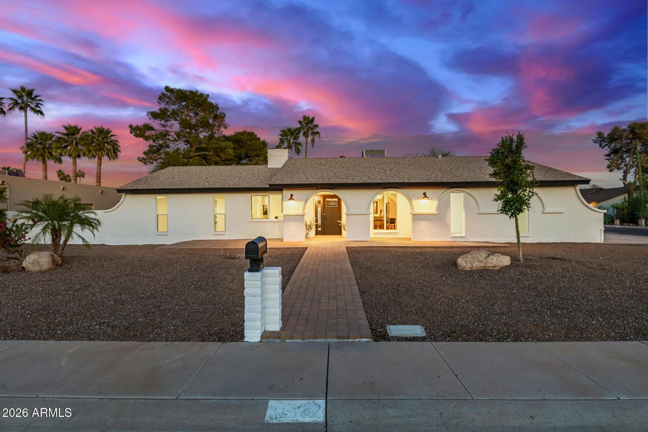 15427 N 2nd Ave., Phoenix, AZ 85023