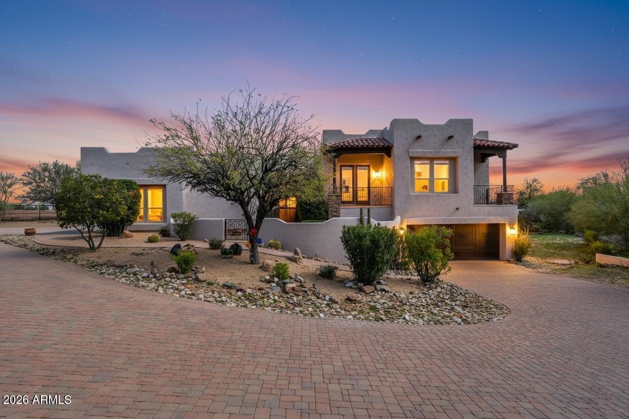 33207 N 12th St., Phoenix, AZ 85085