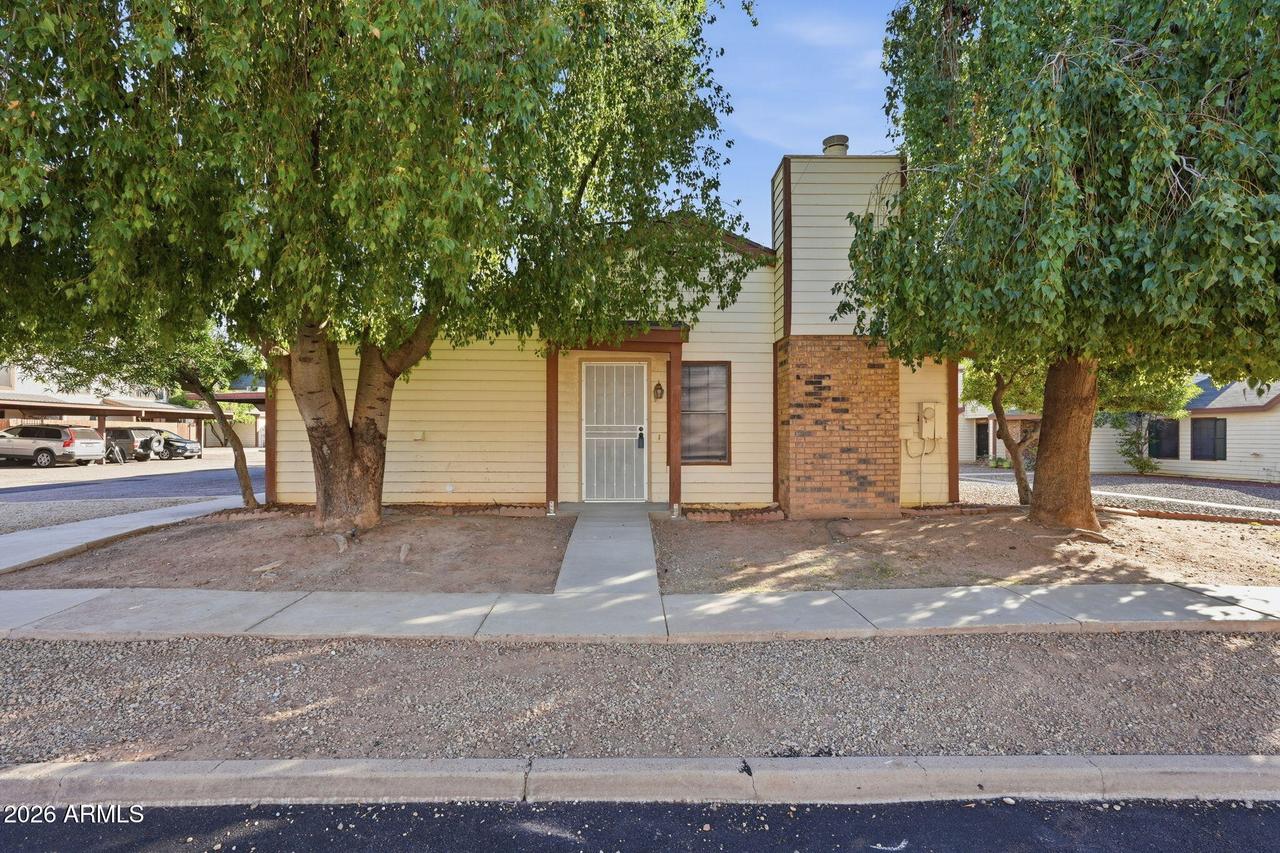 6617 W Kingston Ln., Glendale, AZ 85306