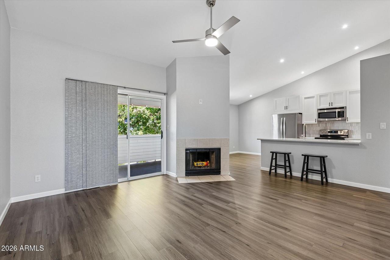 2910 W Marconi Ave. #220, Phoenix, AZ 85053