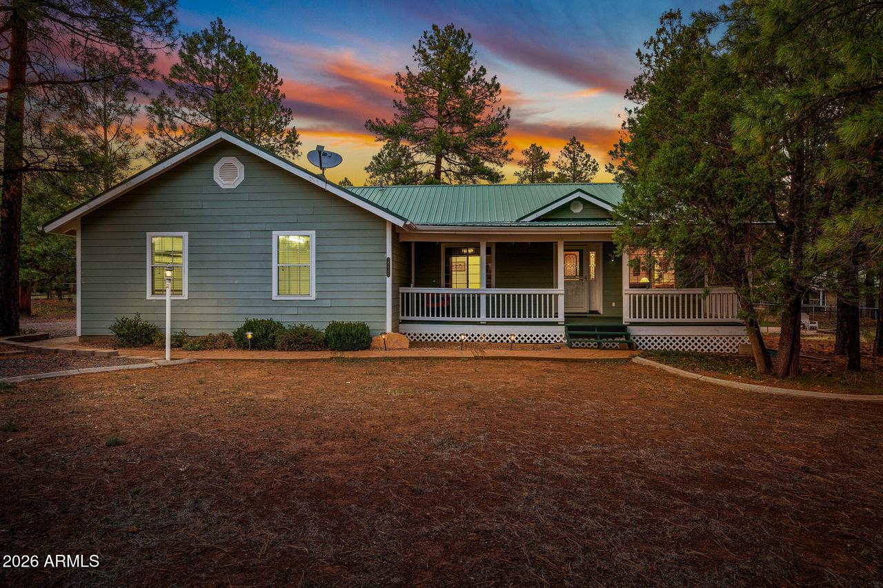 2236 Cross Country Rd., Overgaard, AZ 85933