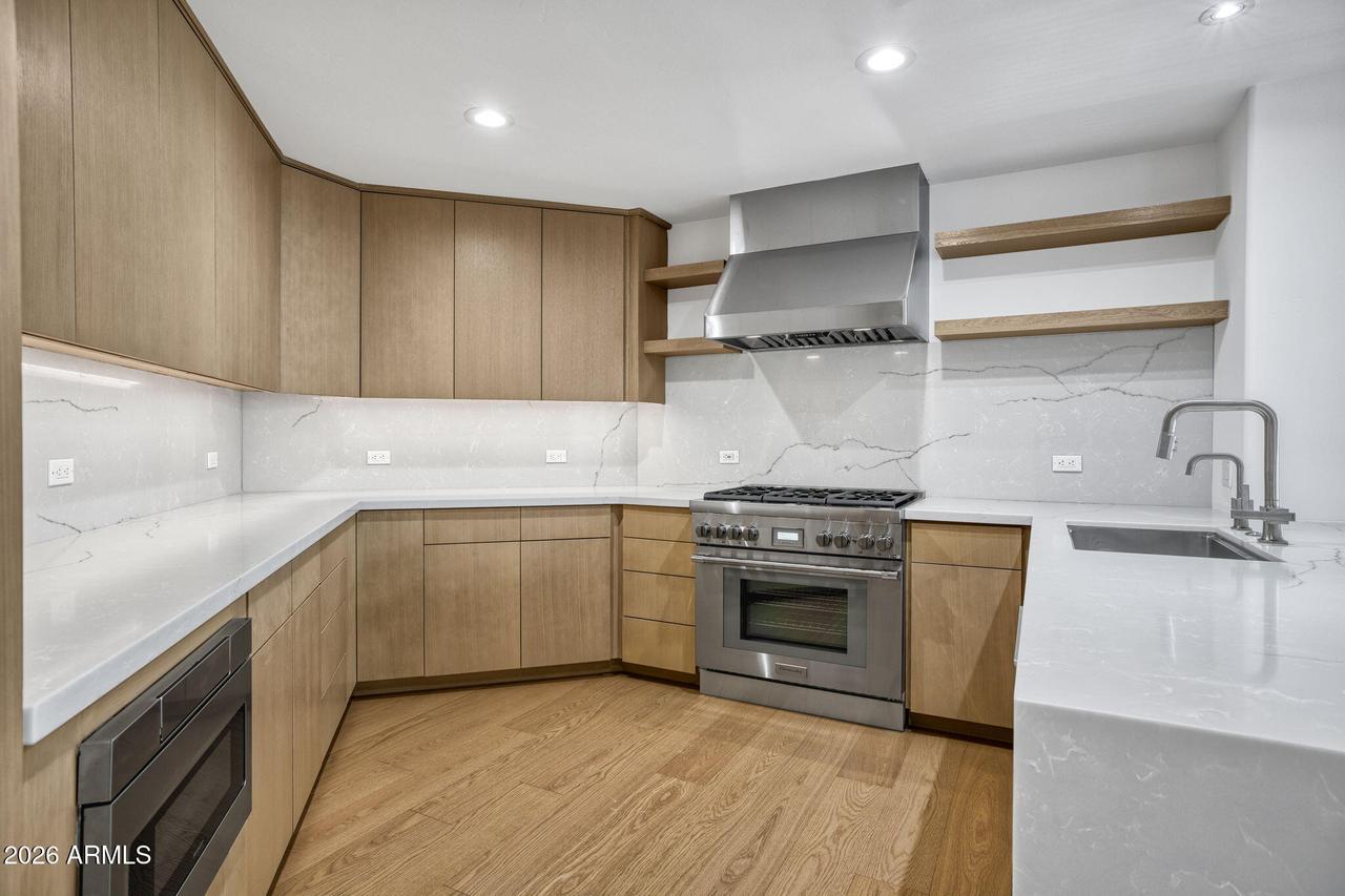 2402 E Esplanade Ln. #604, Phoenix, AZ 85016