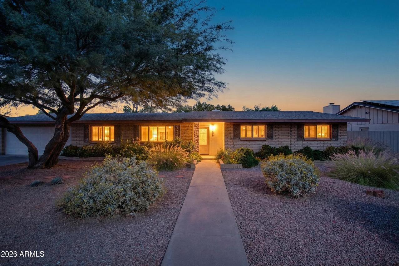 1650 E Grandview St., Mesa, AZ 85203